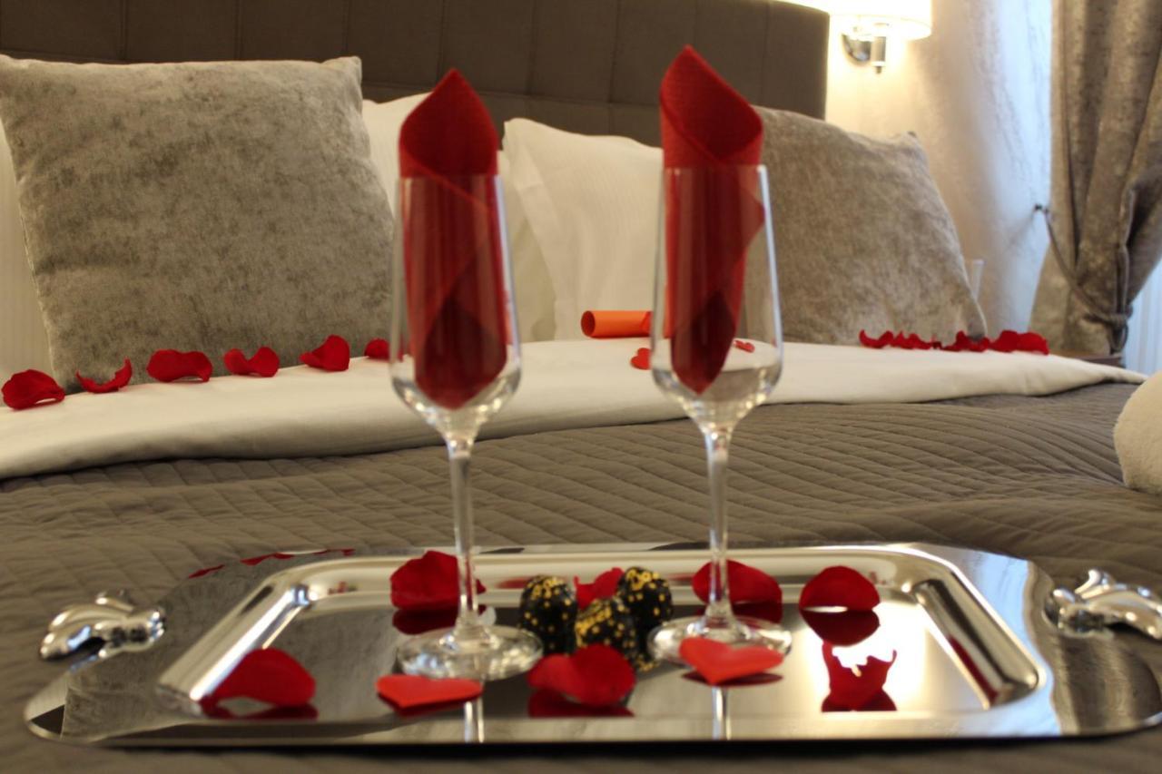 River Luxury Suites — Foto 1